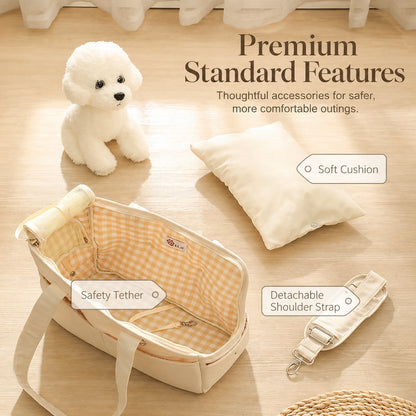 Included accessories — cushion, safety tether, detachable shoulder strap